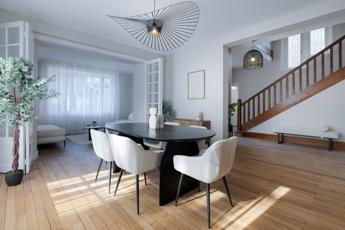 salle à manger dans villa architecte la baule