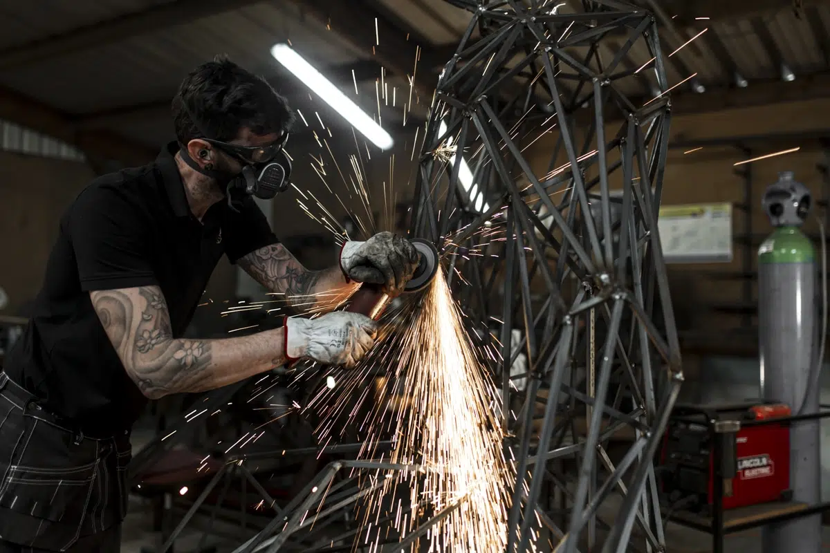 métier sculpteur ferronnier d'art